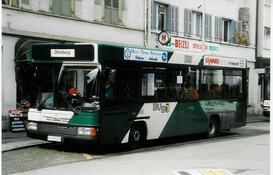 (024'010) - BUBU Burgdorf - BE 122'010 - Neoplan (ex D�hler, Burgdorf Nr. 60) am 10. Juli 1998 beim Bahnhof Burgdorf