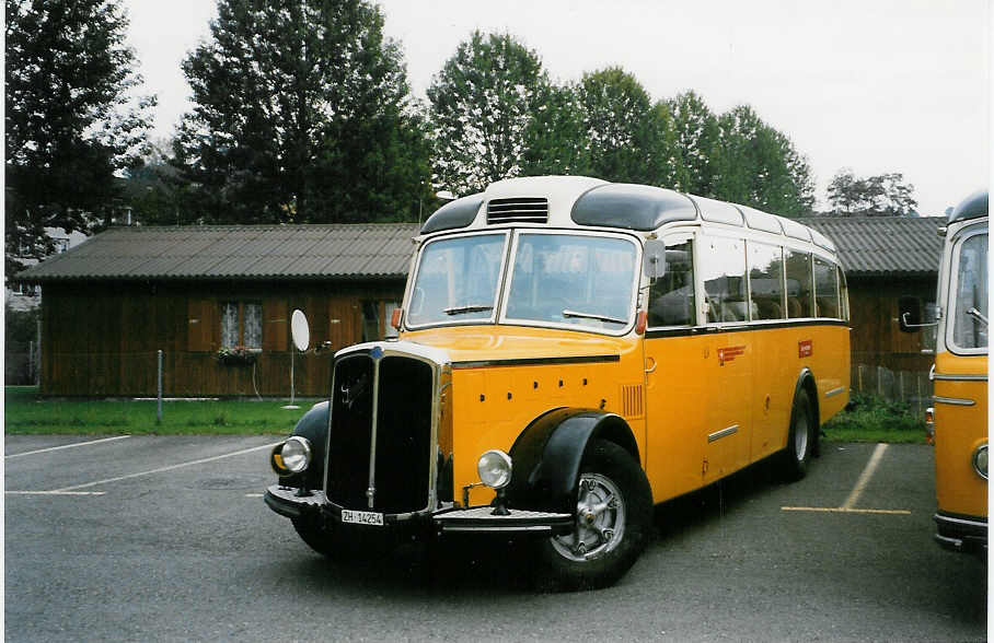 (026'316) - Richter, Ossingen - ZH 14'254 - Saurer/Gangloff (exM+79'535; ex P 23'127) am 3. Oktober 1998 in R�ti, Sonnenplatz