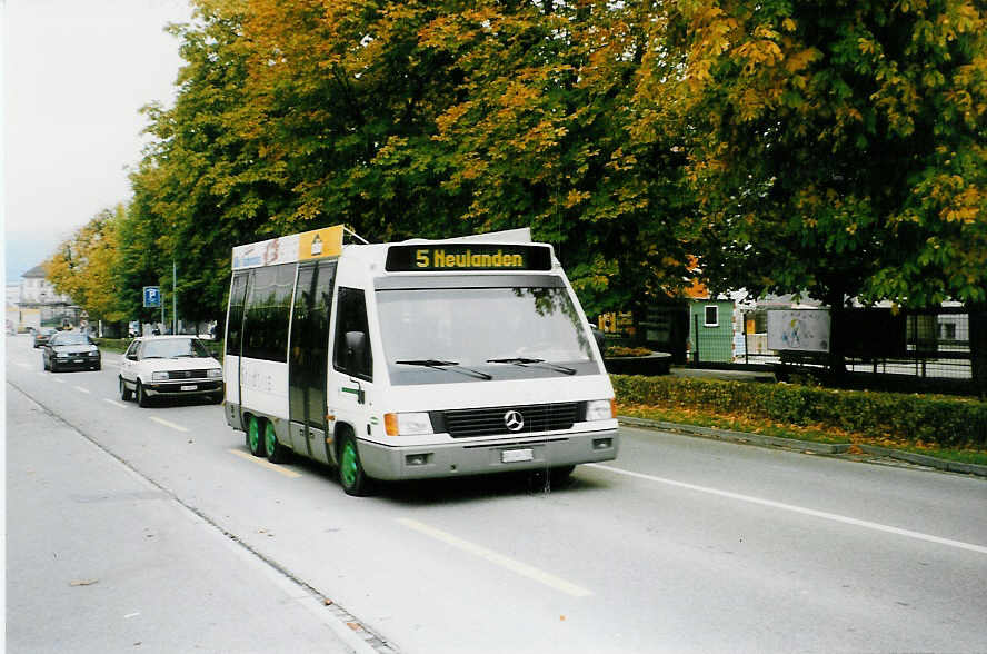 (027'030) - Wick, Wil - Nr. 2/SG 245'702 - Mercedes am 8. Oktober 1998 beim Bahnhof Wil