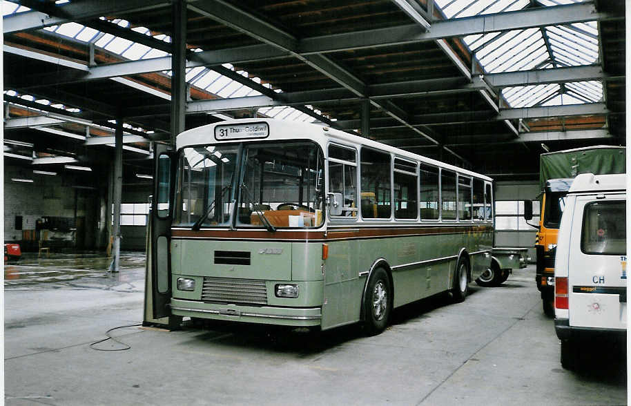 (030'020) - ATGH Heiligenschwendi - Nr. 1 - FBW/R&J am 10. Mrz 1999 in Thun, Garage