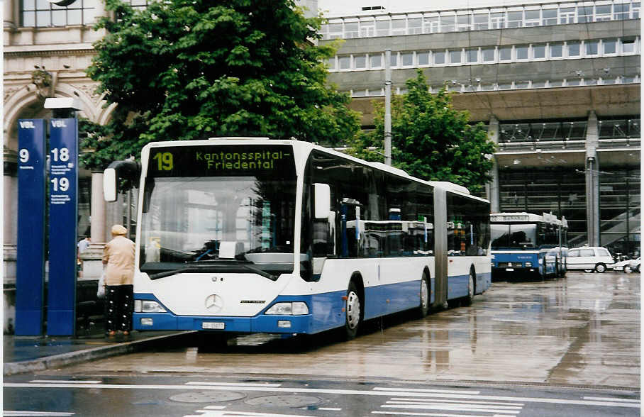 (033'007) - Heggli, Kriens - Nr. 707/LU 15'077 - Mercedes am 27. Juni 1999 beim Bahnhof Luzern