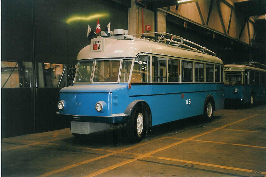 (033'427) - TL Lausanne - Nr. 5 - FBW/Eggli Trolleybus (ex Nr. 505; ex Nr. 5) am 7. Juli 1999 in Lausanne, D�p�t Borde