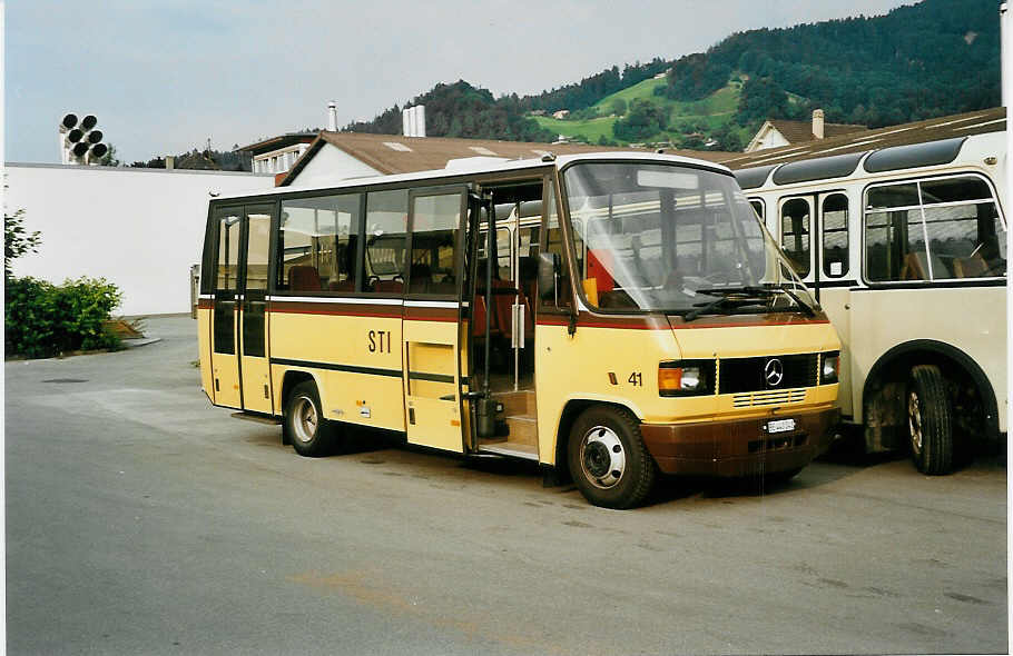 (034'933) - STI Thun - Nr. 41/BE 443'241 - Mercedes/Auw�rter am 27. Juli 1999 in Thun, Garage