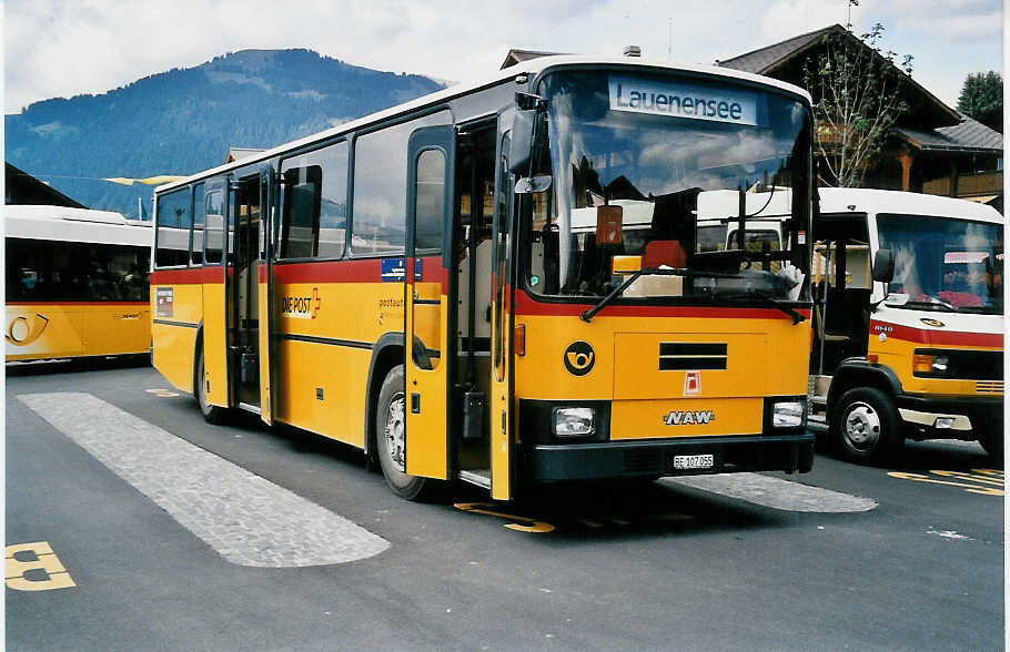 (036'627) - K�bli, Gstaad - BE 107'055 - NAW/R&J (ex Perreten, Lauenen) am 29. August 1999 beim Bahnhof Gstaad