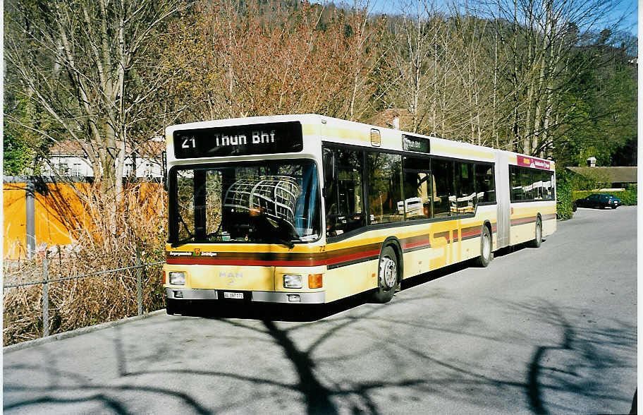 (040'224) - STI Thun - Nr. 72/BE 397'172 - MAN am 15. April 2000 bei der Schiffl�ndte Thun