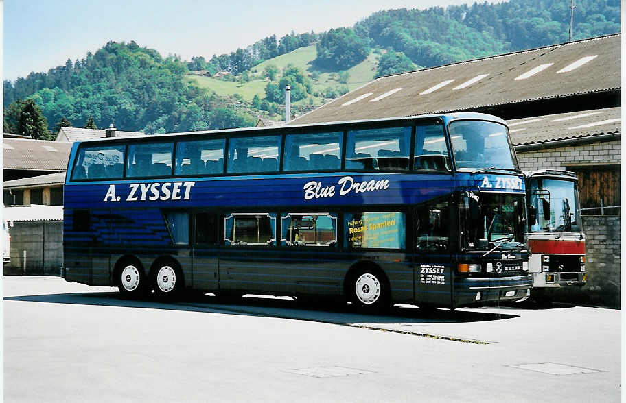 (040'825) - Zysset, Kirchdorf - BE 44 - Setra am 8. Juni 2000 in Thun, Garage STI