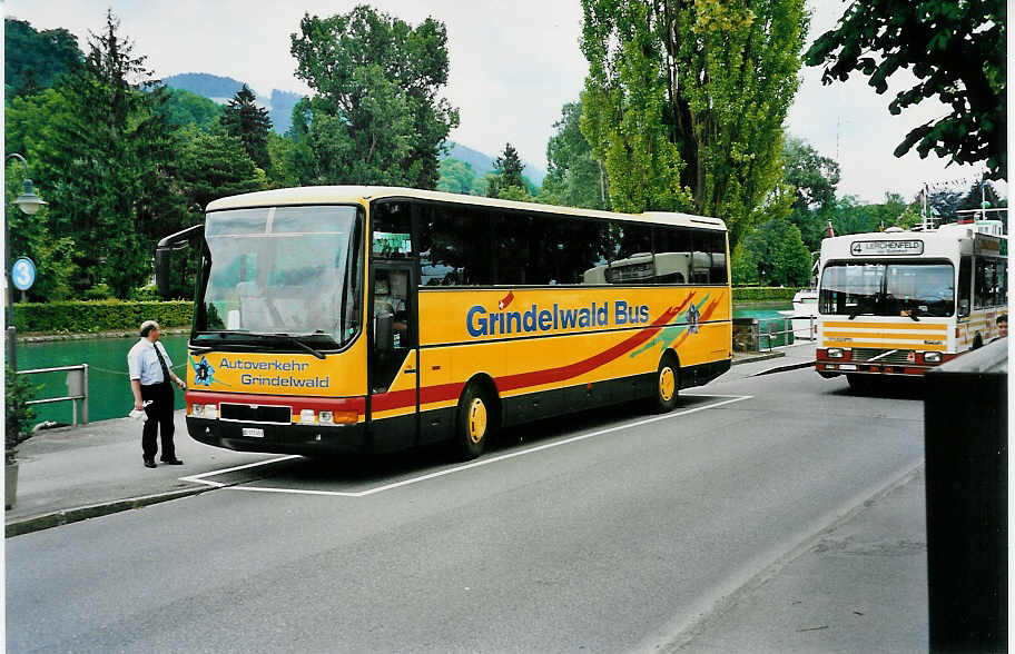 (040'906) - AVG Grindelwald - Nr. 12/BE 171'453 - MAN am 11. Juni 2000 bei der Schiffl�ndte Thun