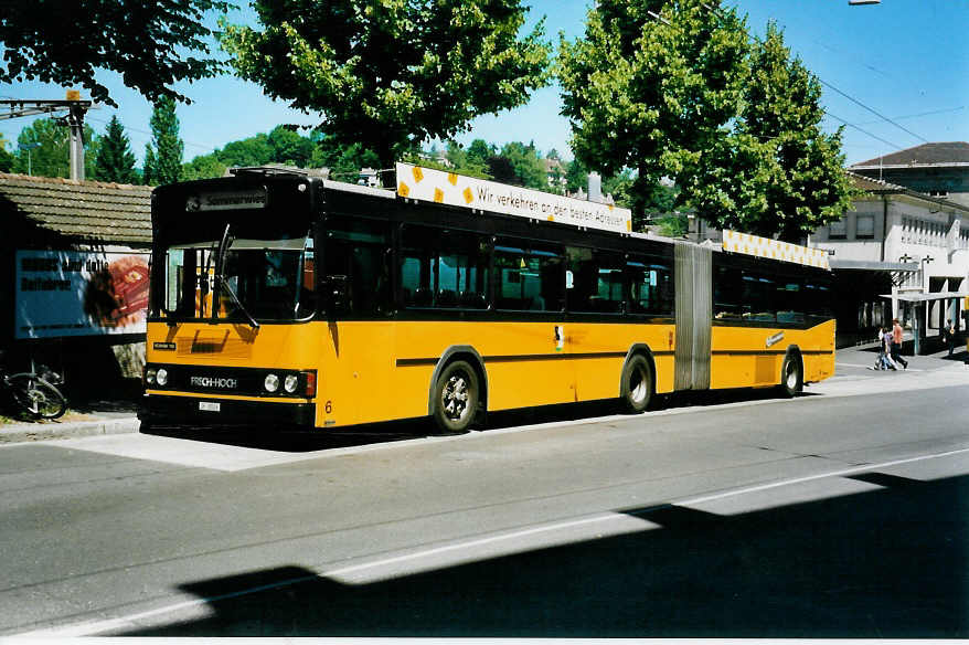 (041'416) - VBSH Schaffhausen - Nr. 6/SH 38'006 - Scania/FHS am 19. Juni 2000 beim Bahnhof Schaffhausen