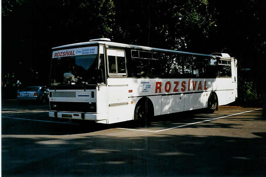 (041'632) - Aus der Tschechoslowakei: Rozsival, Brno - Nr. 16/BSB-40-44 - Karosa am 6. Juli 2000 in Thun, Grabengut