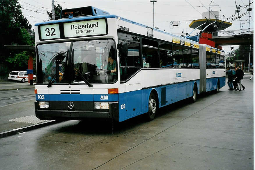 (041'934) - VBZ Z�rich - Nr. 103 - Mercedes Gelenktrolleybus am 13. Juli 2000 in Z�rich, Bucheggplatz
