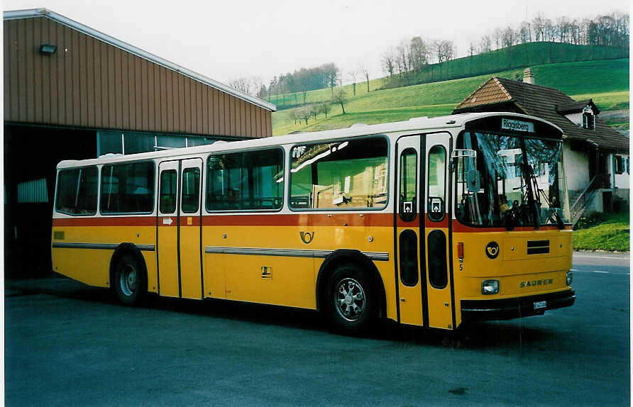 (045'604) - Engeloch, Riggisberg - Nr. 5/BE 447'406 - Saurer/T�scher (ex P 25'668) am 2. April 2001 in Riggisberg, Garage