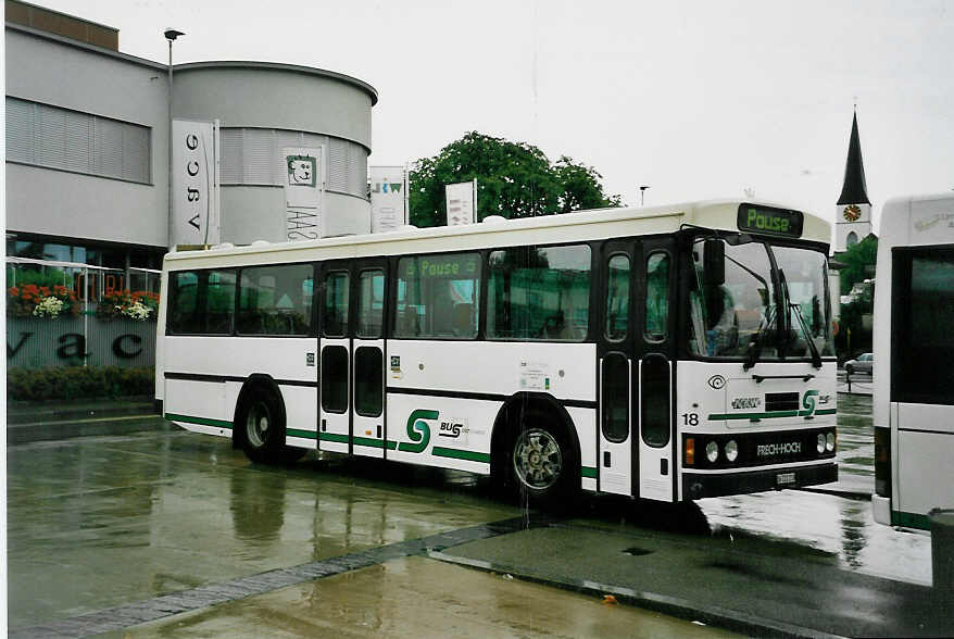 (048'417) - BOS Wil - Nr. 18/SG 222'218 - NAW/FHS (ex Bus-Halter, Wil Nr. 18) am 18. Juli 2001 beim Bahnhof Wil