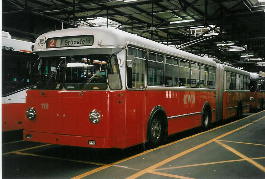(048'531) - WV Winterthur - Nr. 118 - Berna/SWS-R&J Gelenktrolleybus am 18. Juli 2001 in Winterthur, Depot Gr�zefeld
