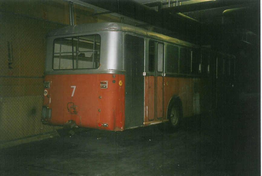 (048'607) - VW Winterthur - Nr. 7 - Mowag/FFA (ex RRCV, A-Lustenau; ex VW Winterthur Nr. 7) am 18. Juli 2001 in Winterthur, Depot Gr�zefeld