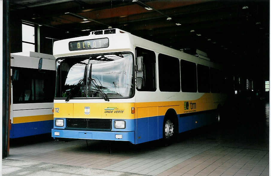 (048'911) - TC La Chaux-de-Fonds - Nr. 112 - NAW/Hess Trolleybus am 7. August 2001 in La Chaux-de-Fonds, Dpt