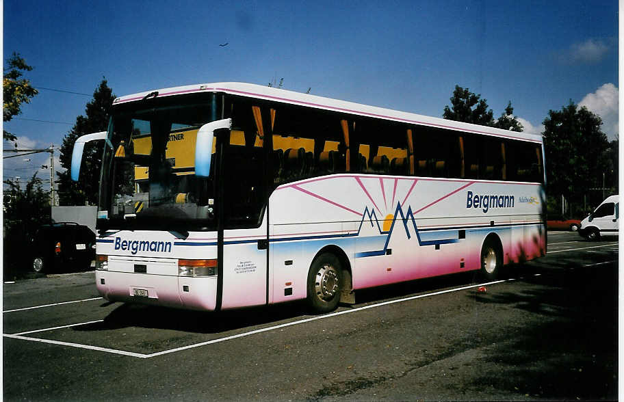 (049'901) - Bergmann, Adelboden - BE 240 - Van Hool am 26. September 2001 in Thun, Seestrasse