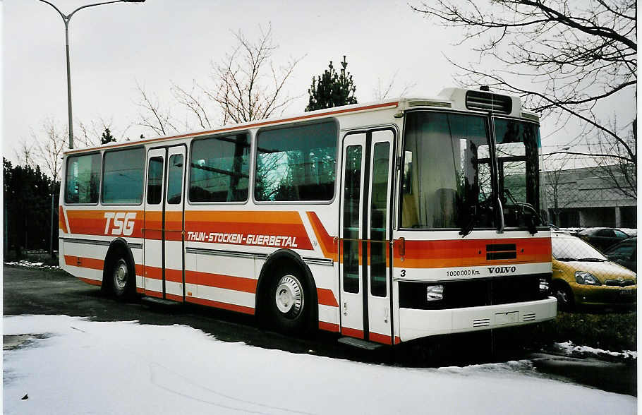 (051'611) - STI Thun - Nr. 3 - Volvo/R&J (ex TSG Blumenstein Nr. 3) am 17. Januar 2002 in Steffisburg, Schwbis