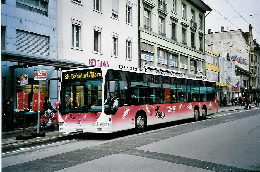 (052'209) - BGU Grenchen - Nr. 15/BE 561'743 - Mercedes am 2. Mrz 2002 in Biel, Zentralplatz (Einsatz VB)