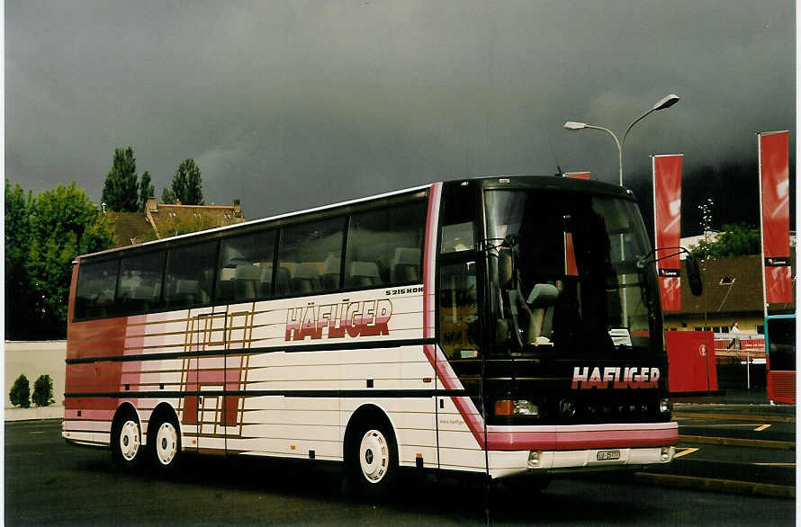 (054'326) - H�fliger, Sursee - Nr. 38/LU 15'777 - Setra am 13. Juli 2002 in Biel, Terminal B