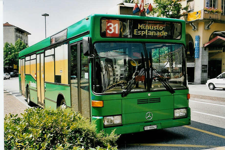 (054'820) - FART Locarno - Nr. 47/TI 99'947 - Mercedes am 23. Juli 2002 beim Bahnhof Locarno