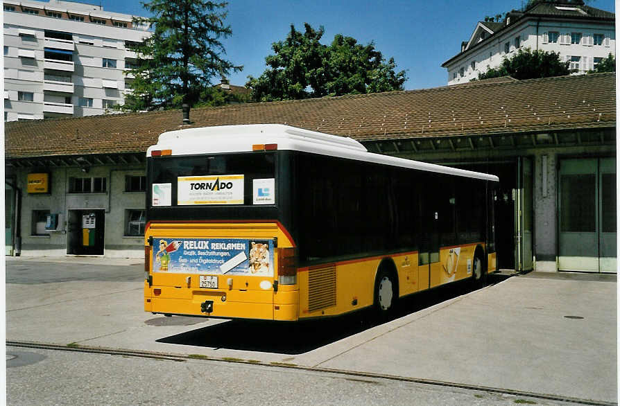 (055'103) - PTT-Regie - P 25'750 - Setra am 27. Juli 2002 in Uznach, Garage