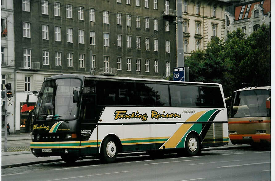 (056'827) - Fasching, Fischbach - WZ 7 CWH - Setra am 10. Oktober 2002 in Wien, Schwedenplatz