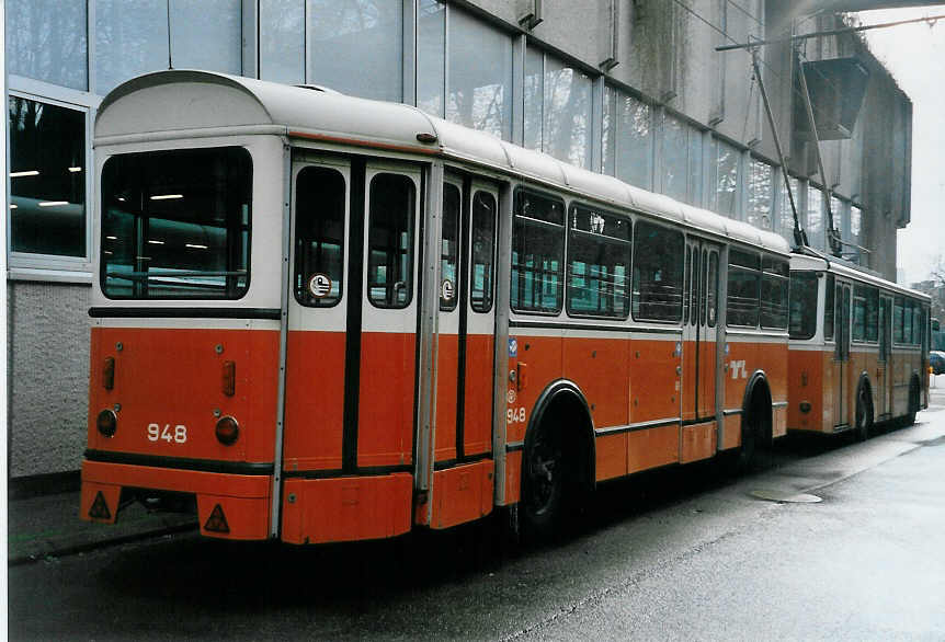 (058'335) - TL Lausanne - Nr. 948 - Moser/Eggli-Mischler Personenanh�nger am 1. Januar 2003 in Lausanne, D�p�t Borde