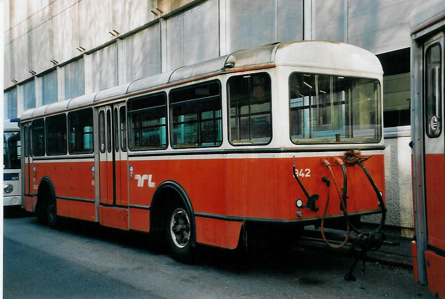 (059'307) - TL Lausanne - Nr. 942 - Moser/Eggli-Mischler Personenanh�nger am 16. M�rz 2003 in Lausanne, D�p�t Borde