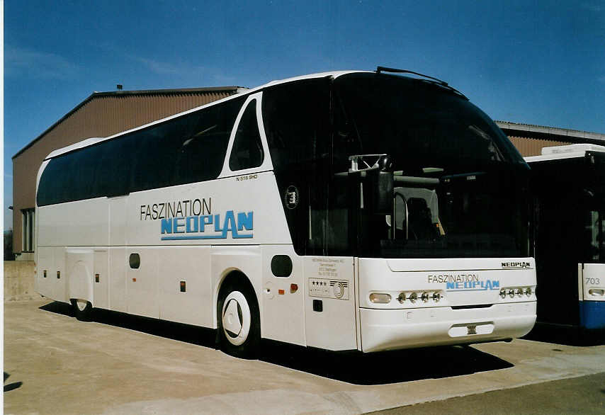 (061'102) - Neoman, Otelfingen - Neoplan am 21. Juni 2003 in Horgen, Neoplan