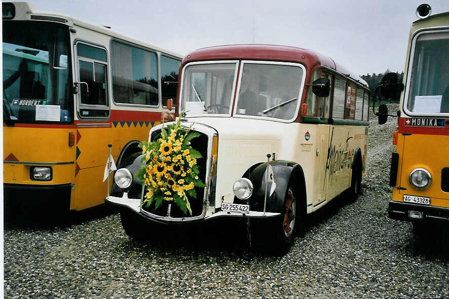 (062'913) - Hgli, Steinach - SG 255'422 - Saurer/R&J (ex EHC Biel; ex Leuenberger, Bern; ex AvH Heimenschwand Nr. 4) am 30. August 2003 in Niederbipp, Saurertreffen