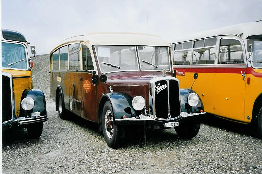 (062'924) - Sturzenegger, Bergdietikon - ZH 132'121 - Saurer/Saurer (ex Mazzoleni, Chur; ex Societ� Rabadan, Bellinzona; ex Faggio, Bellinzona) am 30. August 2003 in Niederbipp, Saurertreffen