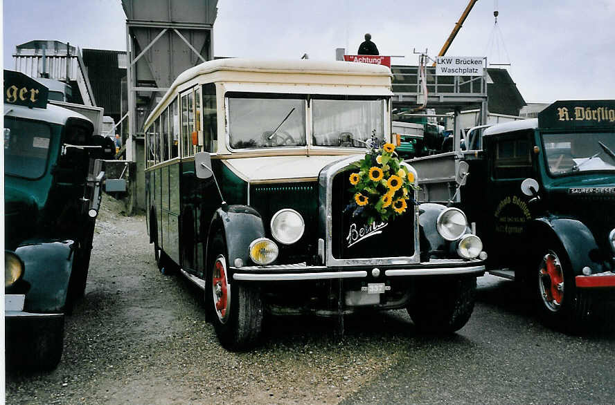 (063'008) - D�rfliger, Egerkingen - Berna/Hess (ex Hagmann, Winterthur; ex AGO Olten) am 30. August 2003 in Niederbipp, Saurertreffen