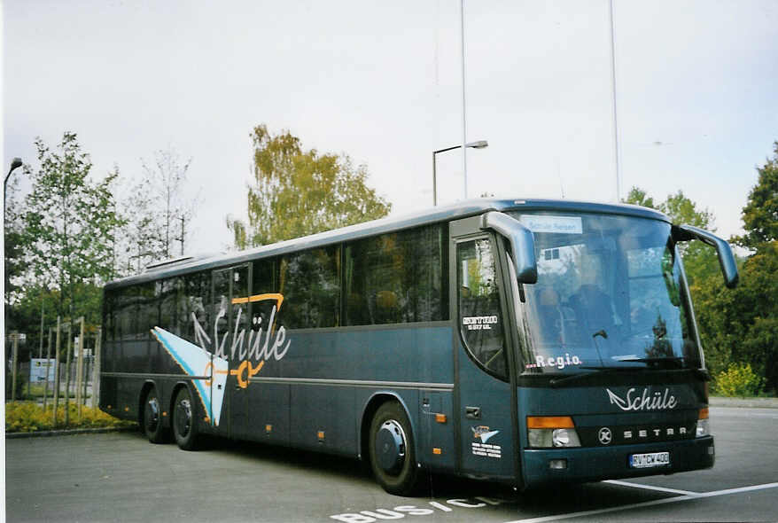 (064'124) - Aus Deutschland: Sch�le, Isny - RV-CW 400 - Setra am 15. Oktober 2003 in Winterthur, Technorama