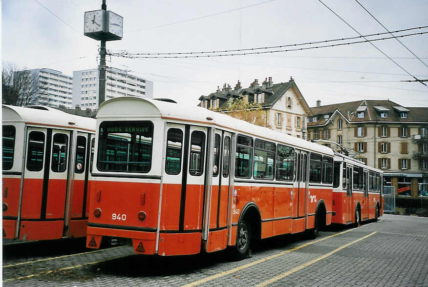 (064'630) - TL Lausanne - Nr. 940 - Moser/Eggli-Mischler Personenanh�nger am 29. November 2003 in Lausanne, D�p�t Borde