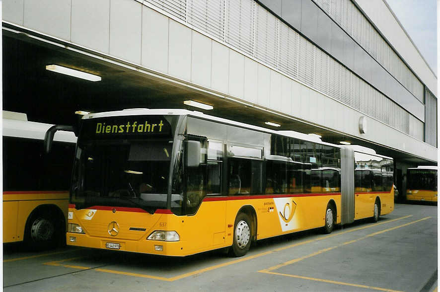 (066'103) - PostAuto Bern-Freiburg-Solothurn - Nr. 637/BE 443'978 - Mercedes (ex P 27'012) am 21. Mrz 2004 in Bern, Postautostation