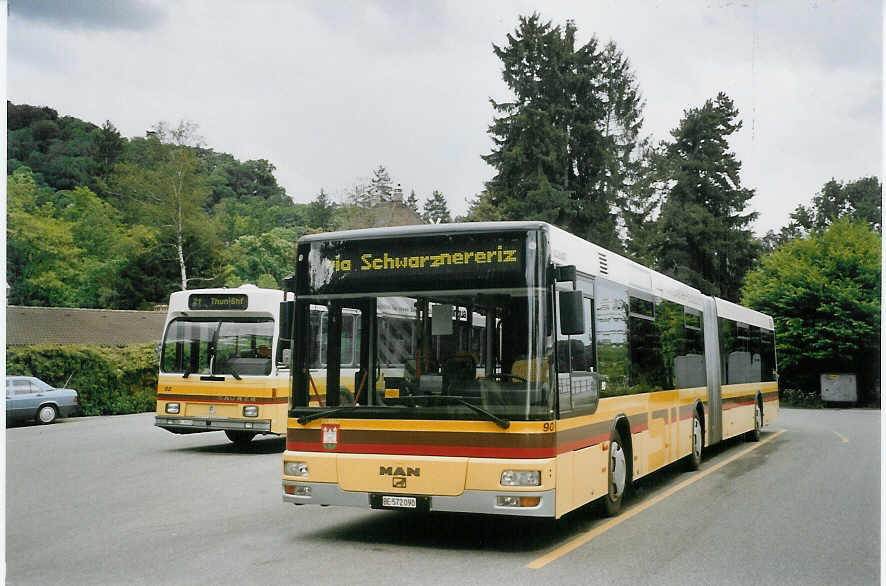 (068'228) - STI Thun - Nr. 90/BE 572'090 - MAN am 12. Juni 2004 bei der Schiffl�ndte Thun