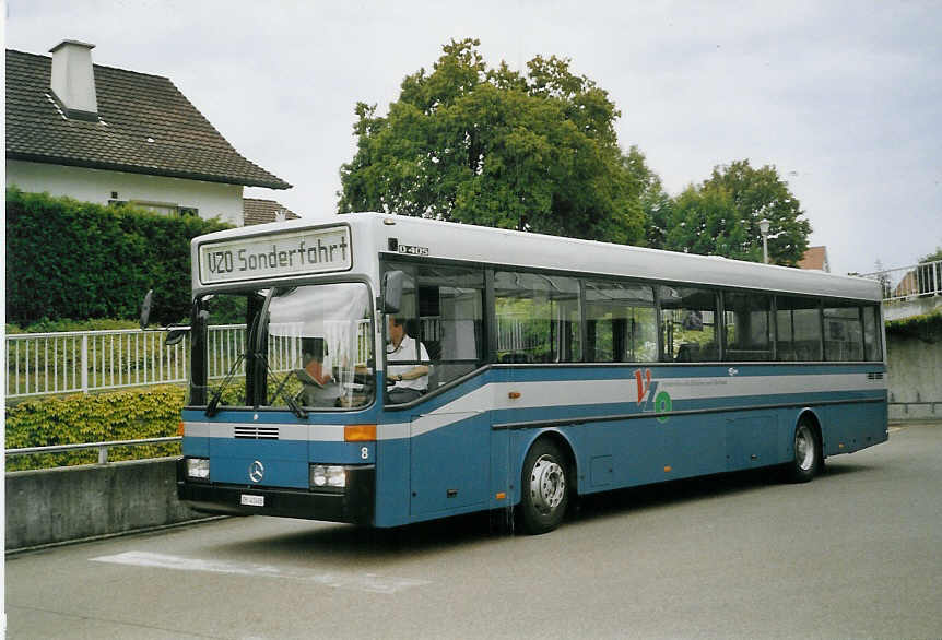 (068'528) - VZO Gr�ningen - Nr. 8/ZH 41'408 - Mercedes am 19. Juni 2004 in Gr�ningen, Garage