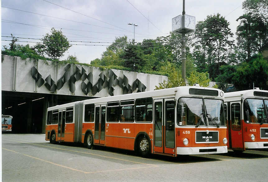 (069'017) - TL Lausanne - Nr. 459 - MAN/Lauber am 8. Juli 2004 in Lausanne, D�p�t Borde