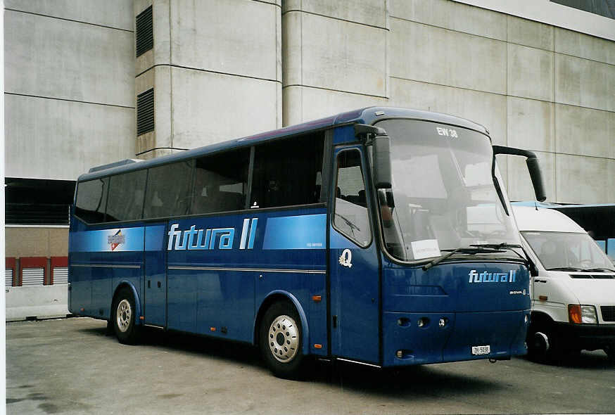 (072'936) - Welti-Furrer, Z�rich - Nr. 38/ZH 5038 - Bova am 11. Dezember 2004 in Z�rich, Flughafen