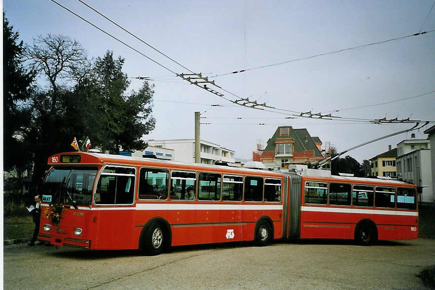(074'128) - TN Neuch�tel - Nr. 160 - FBW/Hess Gelenktrolleybus (ex Nr. 60) am 16. Januar 2005 in Cormondr�che, D�p�t