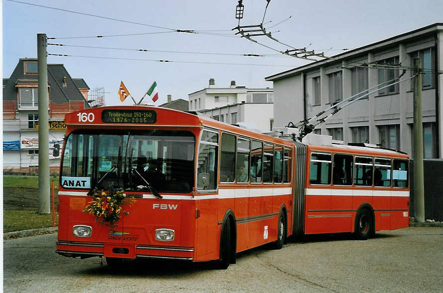 (074'129) - TN Neuch�tel - Nr. 160 - FBW/Hess Gelenktrolleybus (ex Nr. 60) am 16. Januar 2005 in Cormondr�che, D�p�t