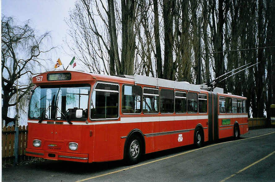 (074'134) - TN Neuch�tel - Nr. 157 - FBW/Hess Gelenktrolleybus (ex Nr. 57) am 16. Januar 2005 in Neuch�tel, D�p�t