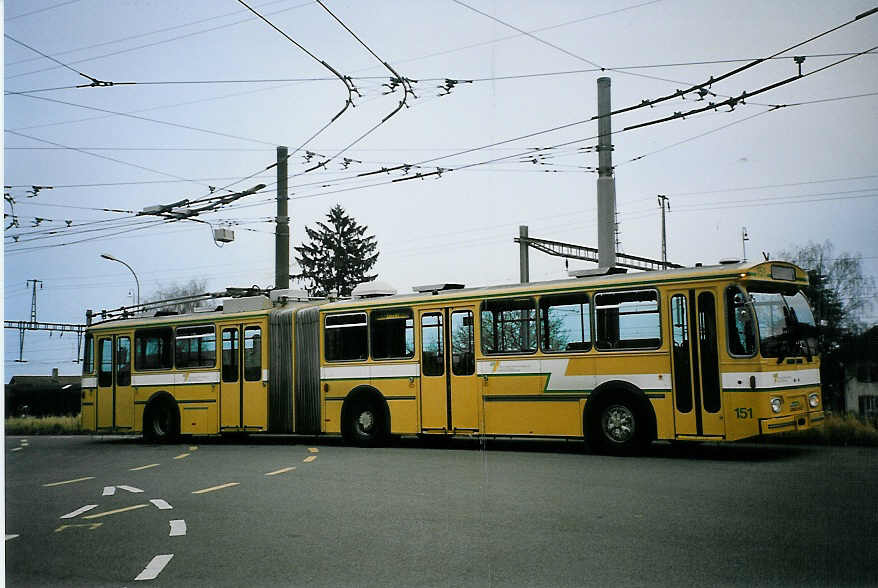 (074'217) - TN Neuch�tel - Nr. 151 - FBW/Hess Gelenktrolleybus (ex Nr. 51) am 16. Januar 2005 in Marin, D�p�t