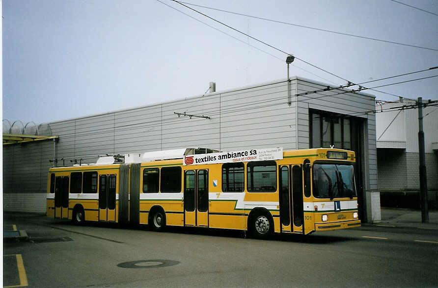 (074'233) - TN Neuch�tel - Nr. 101 - NAW/Hess Gelenktrolleybus am 16. Januar 2005 in Marin, D�p�t