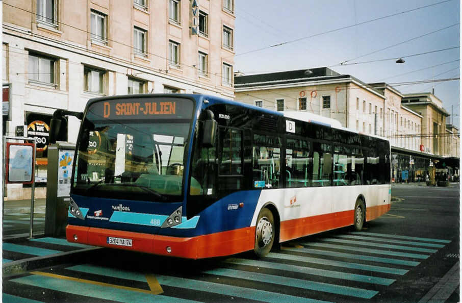 (074'828) - Aus Frankreich: TPG Gen�ve (France) - Nr. 488/3204 YA 74 - Van Hool am 24. Februar 2005 beim Bahnhof Gen�ve