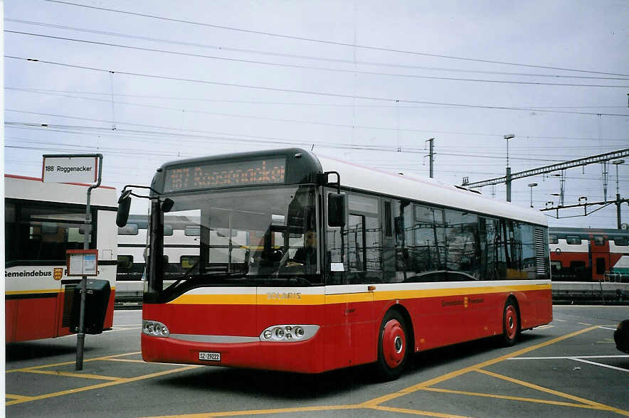 (075'911) - Landolt, Pf�ffikon - SZ 29'222 - Solaris am 31. M�rz 2005 beim Bahnhof Pf�ffikon