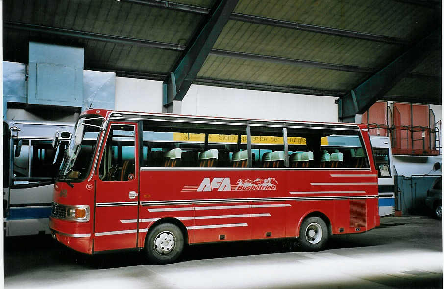 (076'520) - AFA Adelboden - Nr. 10/BE 26'774 - Setra (ex Fr�hlich, Z�rich) am 8. Mai 2005 im Autobahnhof Adelboden