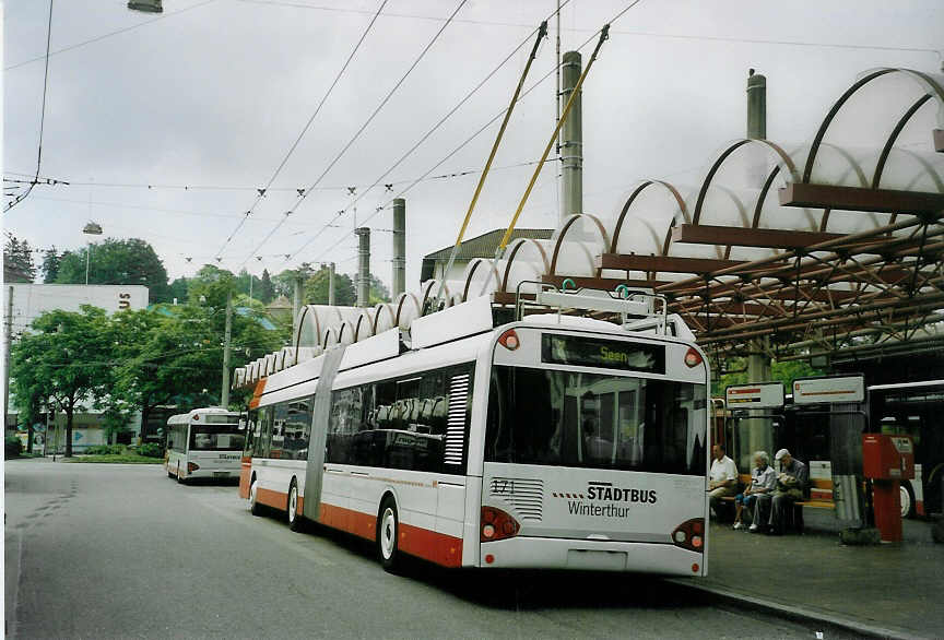 (077'531) - SW Winterthur - Nr. 171 - Solaris Gelenktrolleybus am 18. Juni 2005 beim Hauptbahnhof Winterthur