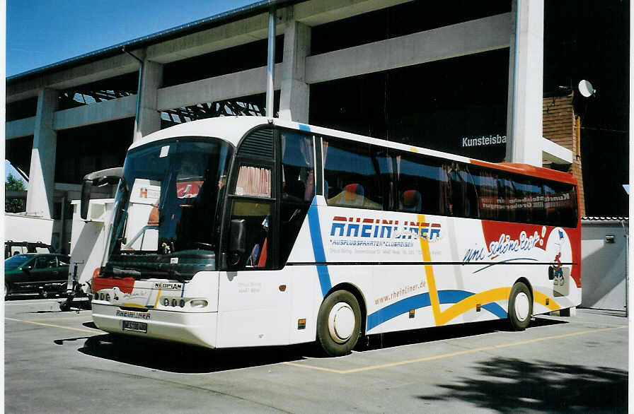 (079'401) - Aus Deutschland: D�ring, Wesel - WES-OD 400 - Neoplan am 12. August 2005 in Thun, Grabengut