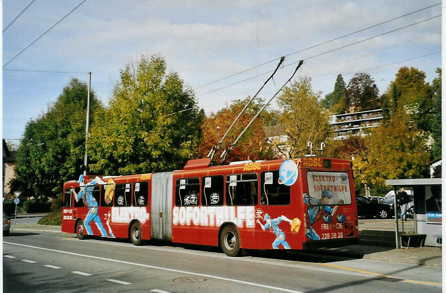 (081'306) - VBL Luzern - Nr. 198 - NAW/Hess Gelenktrolleybus am 21. Oktober 2005 in Luzern, Br�elstrasse